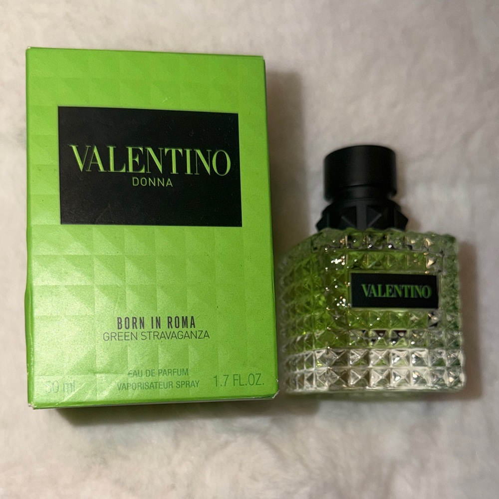 Brand NEW 😍😍😍🔥 Valentino Donna Green Stravaganza Eau de Parfum